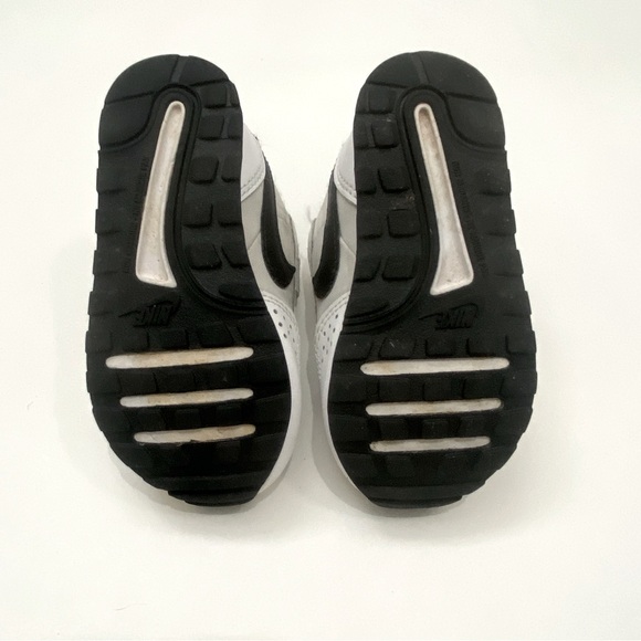 Nike MD Valiant TD Toddler White Black Sneakers ~ Size 6C - Picture 4 of 7